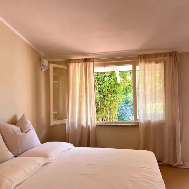 Monolocale il giardino di Gaia. La casa di Carla appartamenti a Portoferraio per vacanze all'isola d'Elba.